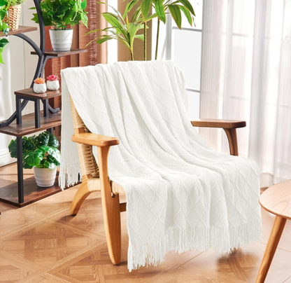 Cozy Knitted Diamond Throw Blanket 🖤 Soft Acrylic All-Season Sofa & Bed Decor with Fringe – Perfect Gift for Home & Holidays