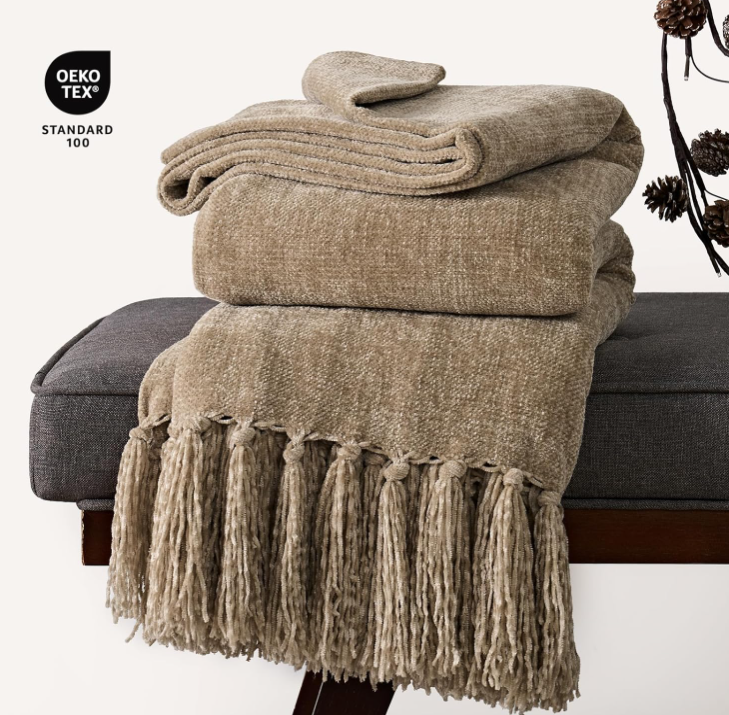 Soft Chenille Throw Blanket 🖤 Cozy Lightweight Woven Knit with Tassels – Stylish All-Season Sofa, Bed & Travel Blanket, Perfect Gift for Home & Holidays
