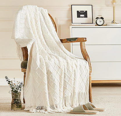 Cozy Knitted Diamond Throw Blanket 🖤 Soft Acrylic All-Season Sofa & Bed Decor with Fringe – Perfect Gift for Home & Holidays