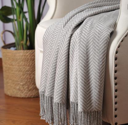 Luxury Silk Throw Blanket 🖤 Soft & Lightweight Woven Silk with Handmade Fringes – Cozy and Breathable Accent for Sofa, Bed & Living Room, Perfect Gift for Holidays & Special Occasions