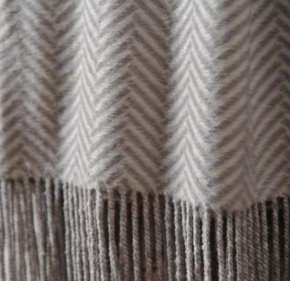 Luxury Silk Throw Blanket 🖤 Soft & Lightweight Woven Silk with Handmade Fringes – Cozy and Breathable Accent for Sofa, Bed & Living Room, Perfect Gift for Holidays & Special Occasions